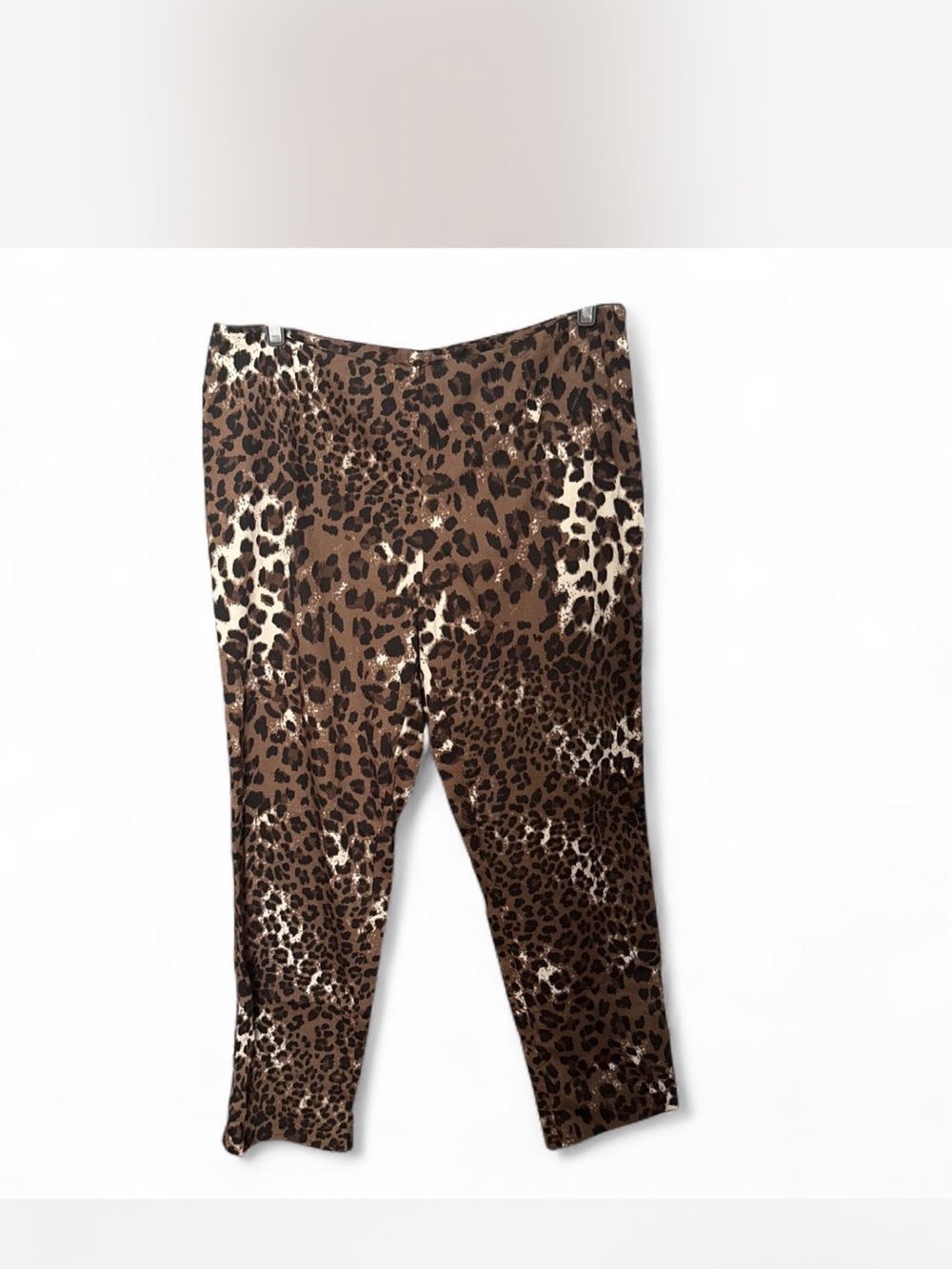 Women’s Cropped Leopard Pants